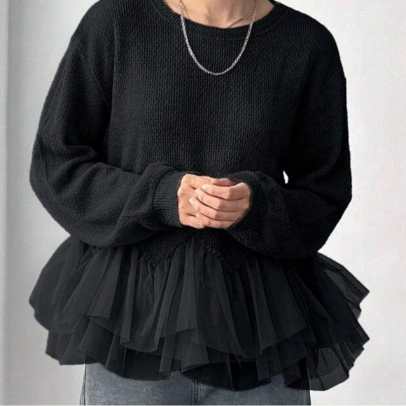 NWOT Women Solid Color Round Neck Dolman Sleeve Ruffle Hem - Picture 2 of 11